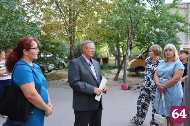 Жители Заводского района готовы сами засыпать ямы песком после работ водоканала